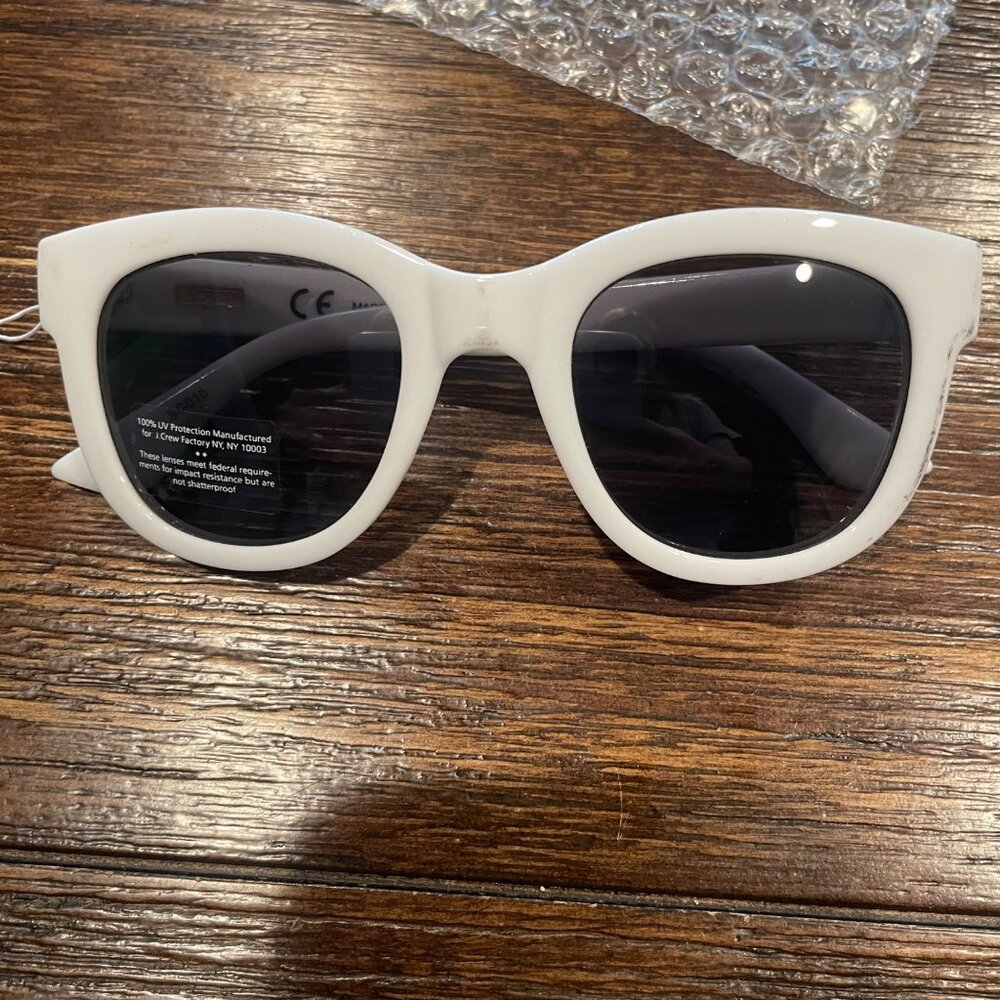 NEW Flawed J.Crew Factory White Oversized Sunglasses Women's Retro BG010